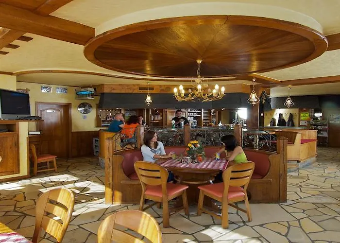 מלון Eifeler Hof 3*